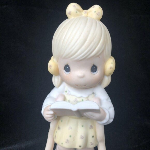 Precious Moment Figurine Easter Seals He Walks With Me Girl On Crutches 107999 - Picture 3 of 9